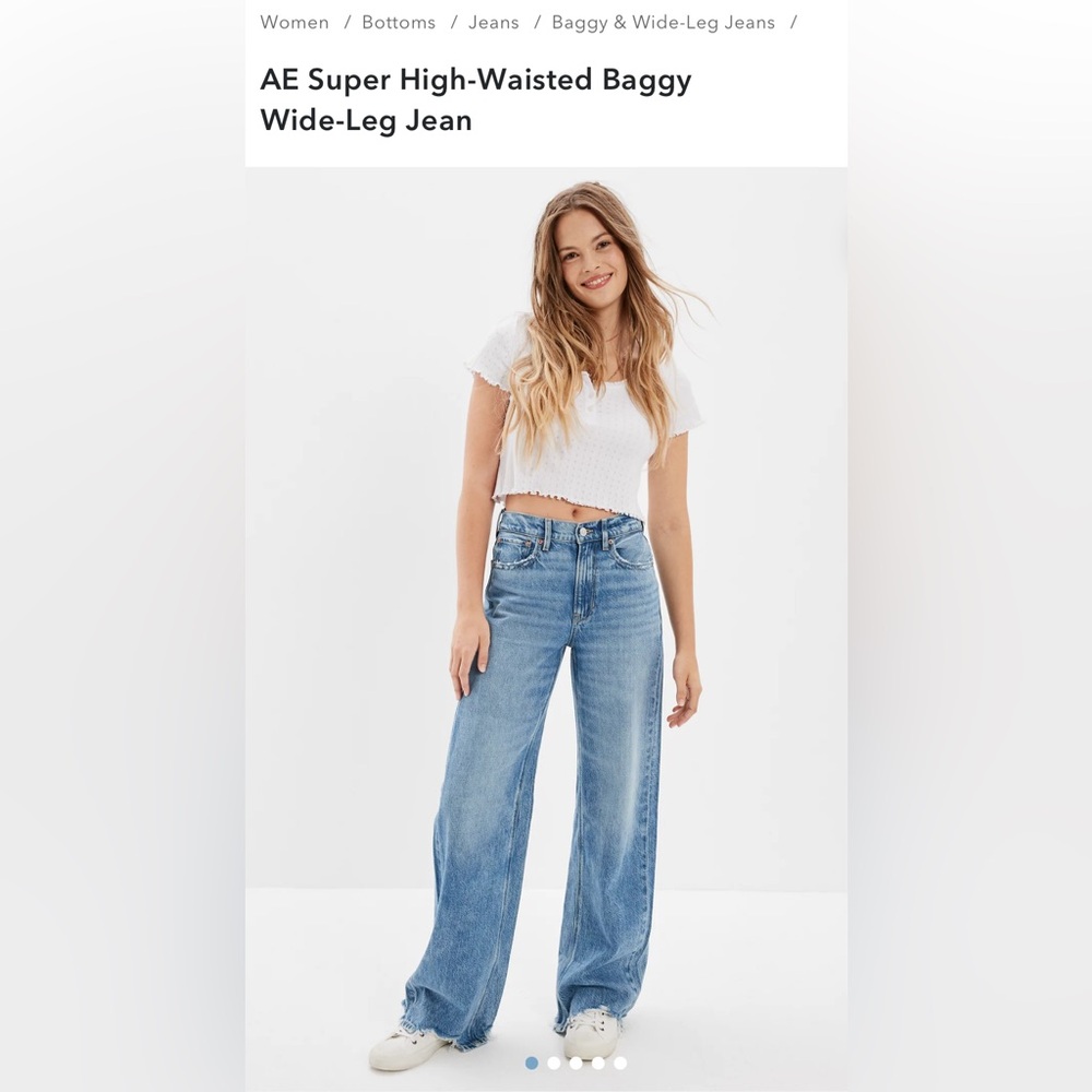 American Eagle Outfitters High-Waisted baggy leg jean medium wash